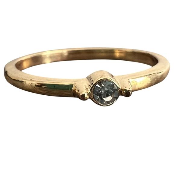 Simple dainty gold ring band with clear rhinestone jewel - size 7 - Picture 1 of 5